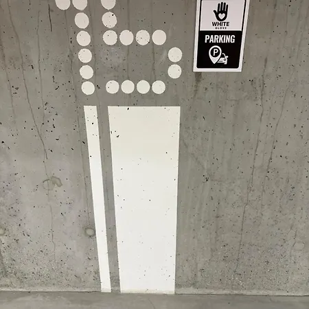 White Glove Deluxe Kopernik * Olsztyn (Warmian-Masurian)